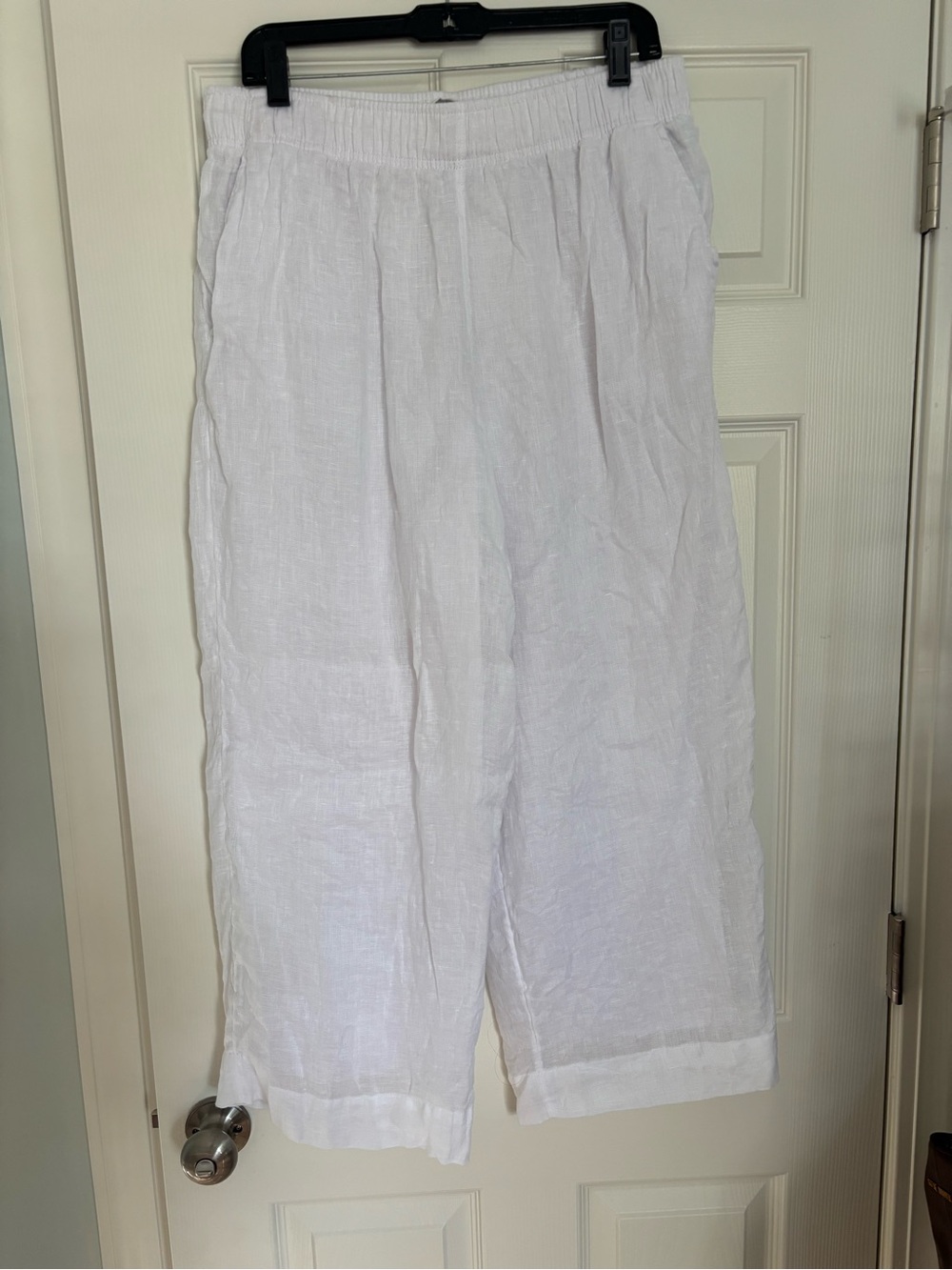 C&C California White Elastic-Waist Linen Pants - Picture 4 of 8